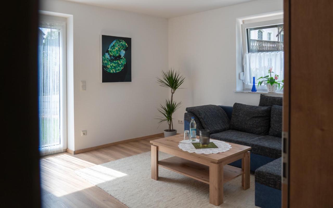 Ferienwohnung Mit Salzachblick Laufen Esterno foto
