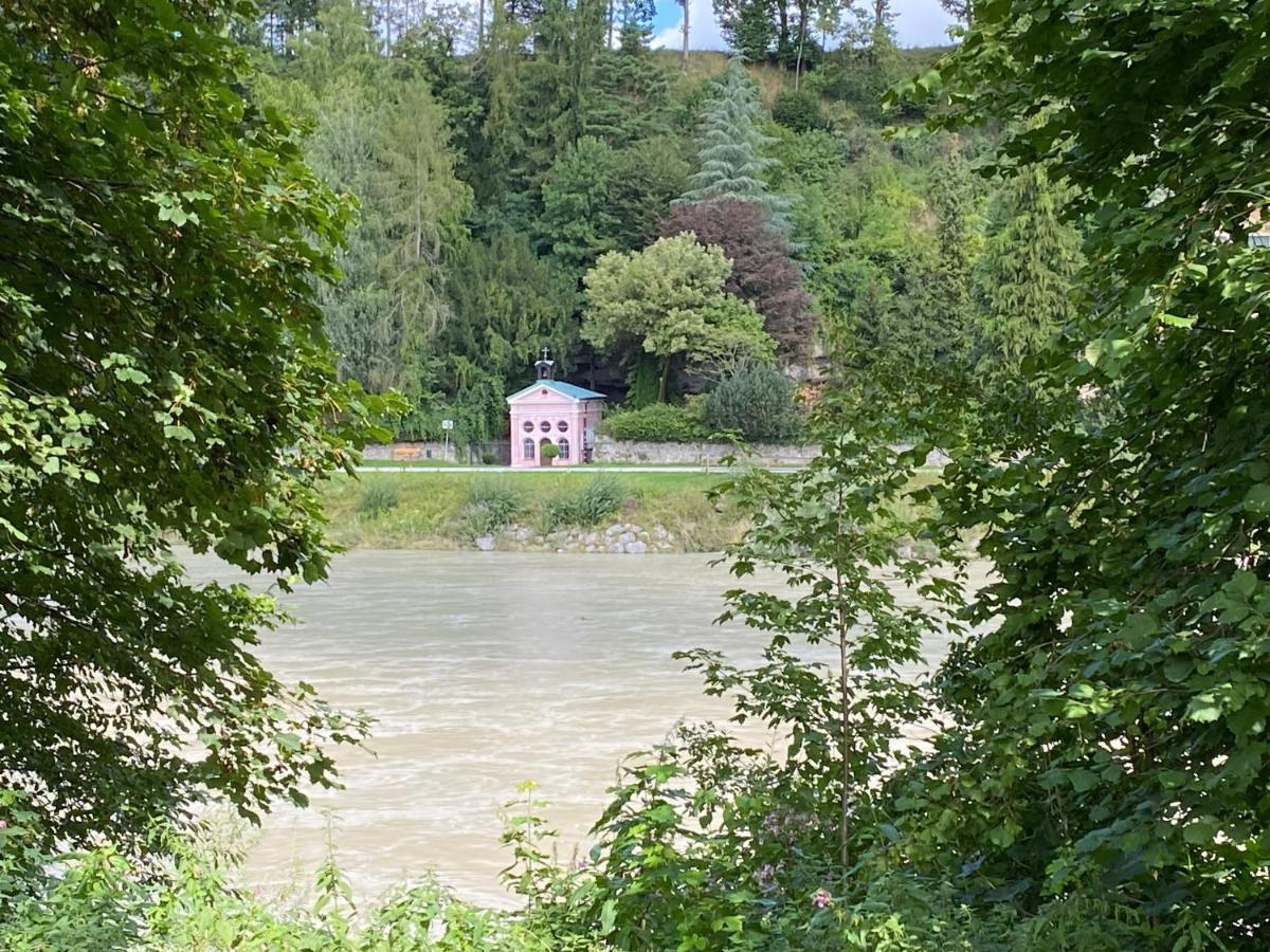 Ferienwohnung Mit Salzachblick Laufen Esterno foto