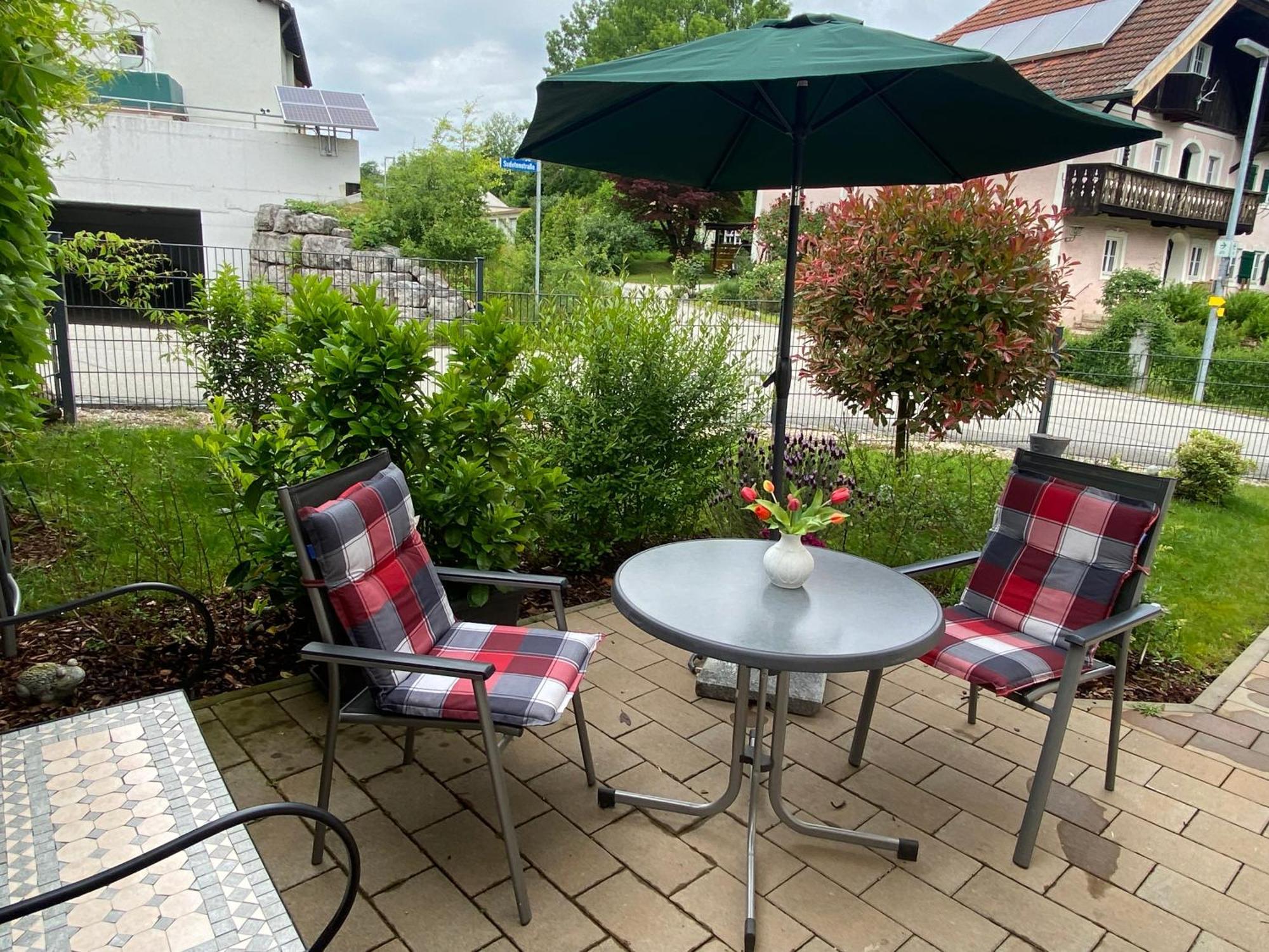 Ferienwohnung Mit Salzachblick Laufen Esterno foto